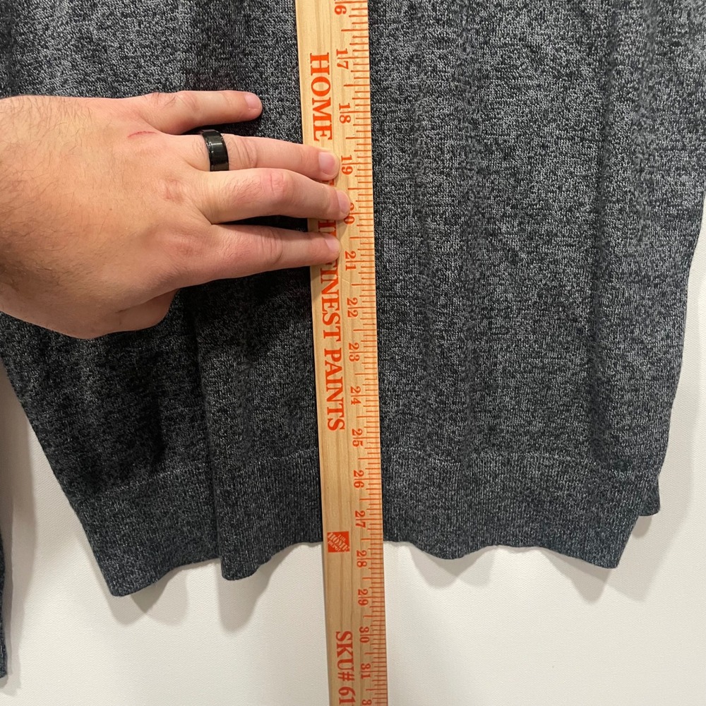 Banana Republic Mens Dark Gray V Neck Sweater Premium Luxe Size L Silk cashmere - Picture 7 of 8